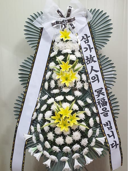 가족분들이 선호하는 깔끔한 근조화환